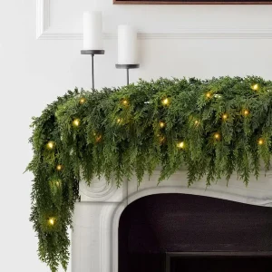 2PCS Pre-lit Christmas Cedar Garland